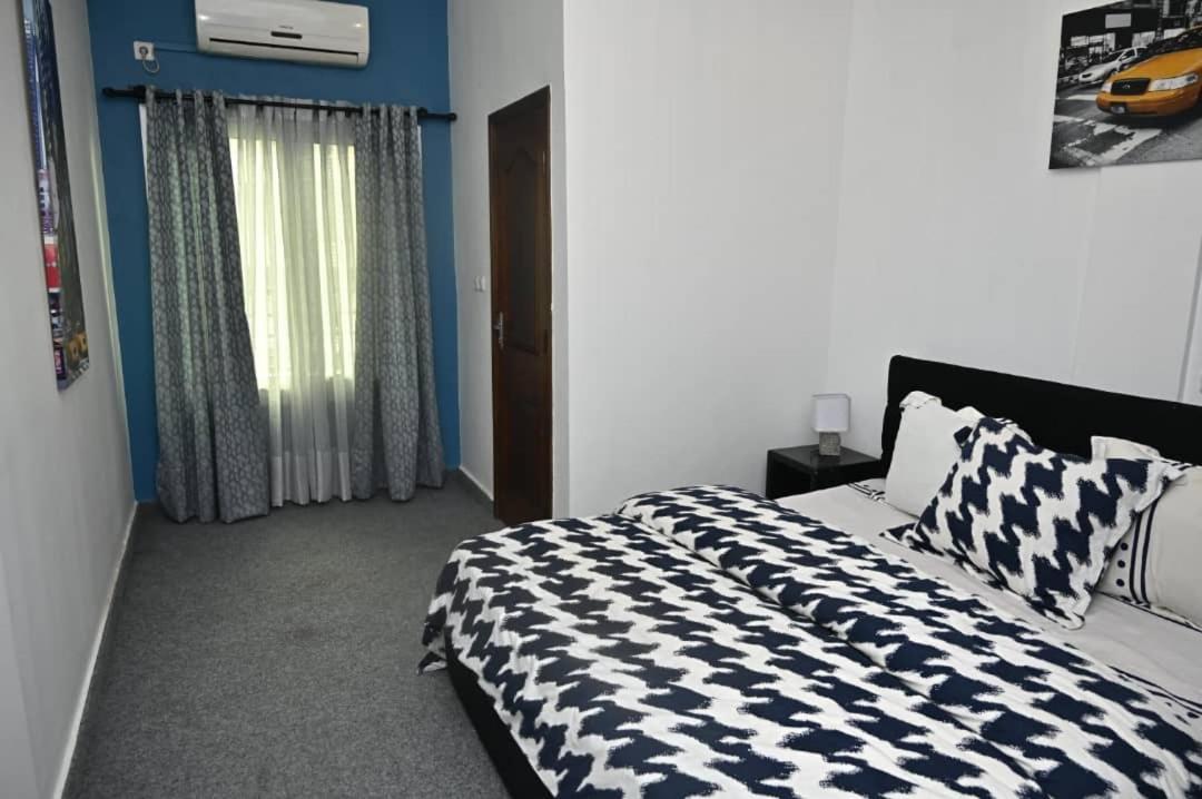 Appartement Cosy Gold Bonapriso Douala Ngoại thất bức ảnh