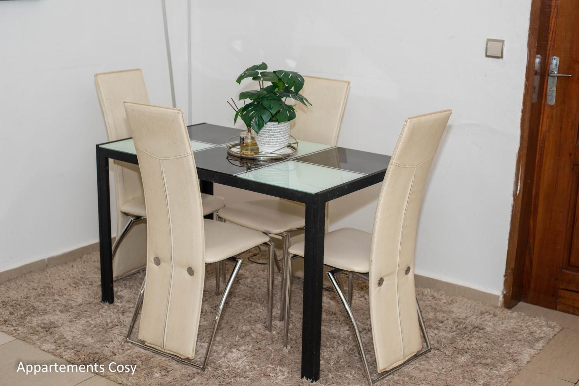 Appartement Cosy Gold Bonapriso Douala Ngoại thất bức ảnh